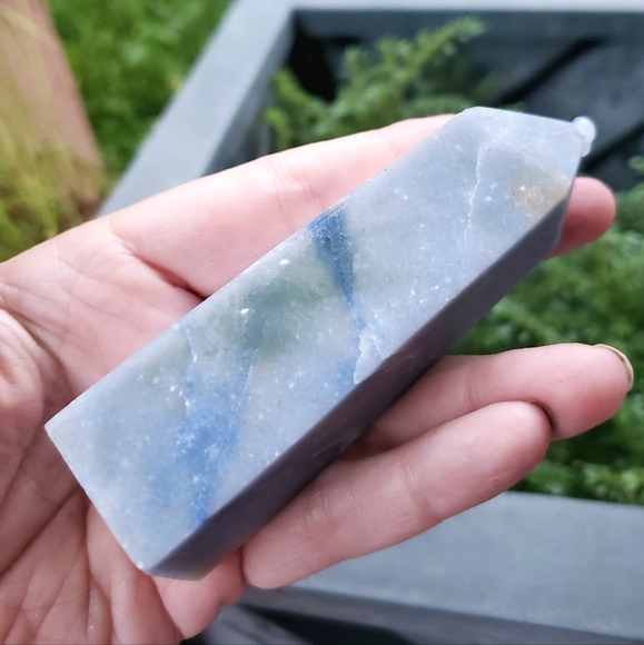 Blue Adventurine Crystal Tower - Picture 3 of 3